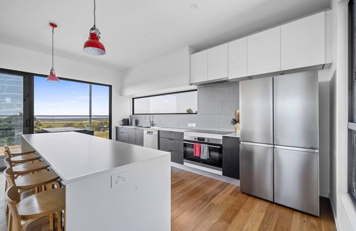 Venus Bay Casa | Walk to beach and shops. Pet friendly. Wifi. Dedicated games room for the kids.