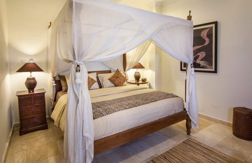Sanur Villa | ¡Camina hasta la playa, cafeterías y spas! Tarifas especiales para 2017!