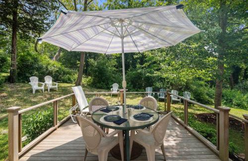 East Orleans Casa | Walk to Beach Close to Town