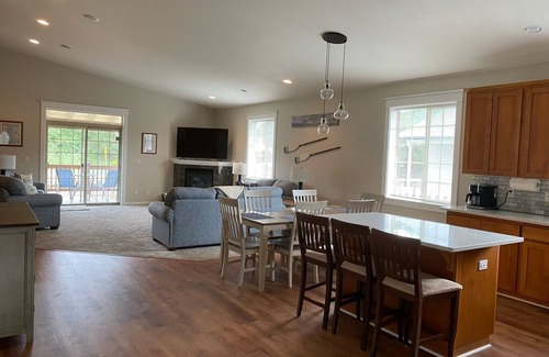 Long Beach Casa | Walk to beach, Discovery Trail, and Golf Course