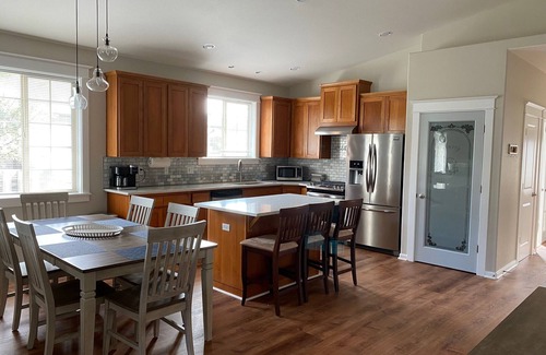 Long Beach Casa | Walk to beach, Discovery Trail, and Golf Course