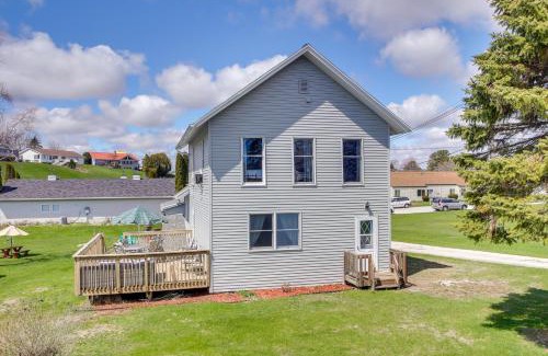 Algoma Casa | Walk to Beach Home with Game Room and Yard in Algoma!