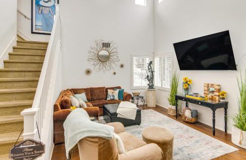 Oxnard Casa | Walk to Beach Luxe San Buenaventura Villa!
