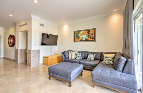El Medano Ejidal Apartamento | Walk to Beach Modern Cabo Condo with Balcony!