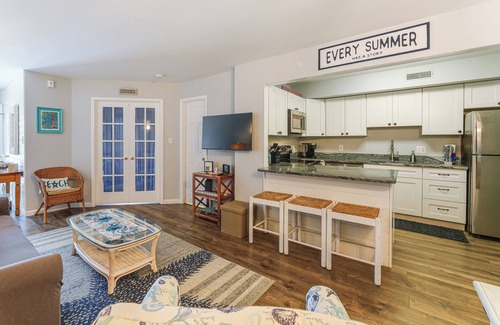 Caine Woods Condominio | Walk to Beach: Newly Remodeled Condo in Ocean City