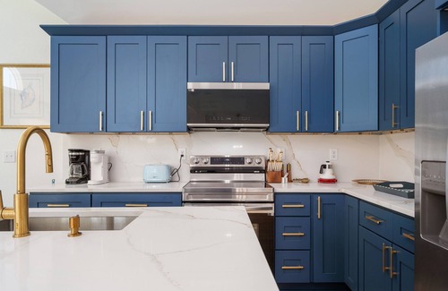 Tuckahoe Casa | Walk to Beach, Pool, Hot Tub, Dogs OK, Volleyball
