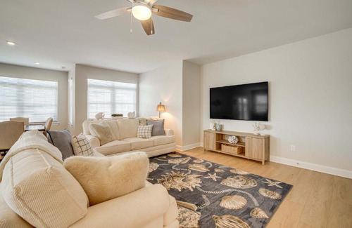 North Wildwood Apartamento | Walk to Beach Spacious Condo in North Wildwood!