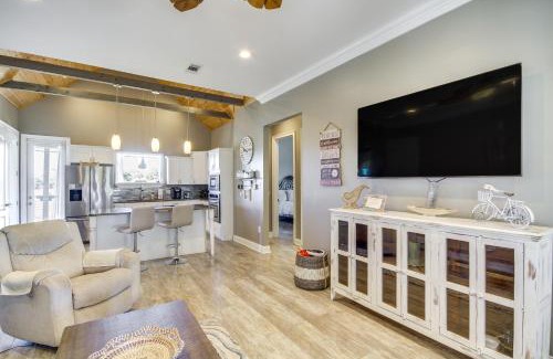 Gulfport Casa | Walk to Beach Stunning Gulfport Getaway
