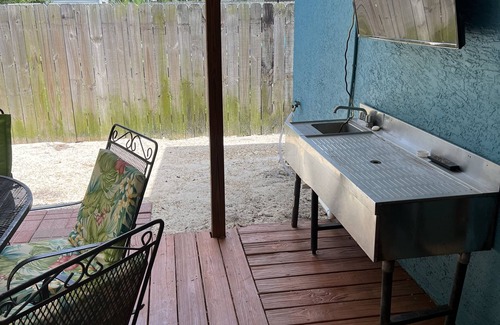 Lower Grand Lagoon Casa | Walk to beach or boat ramp. Great snow bird monthly special.