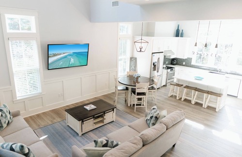 Cottage District Casa | Walk to Beach, 2 Shared Pools, Enclosed Porch, Bikes | 30A Hideaway by AvantStay