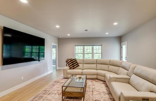 Elkhart Lake Casa | Walk to Beaches and Restaurants Elkhart Lake Escape