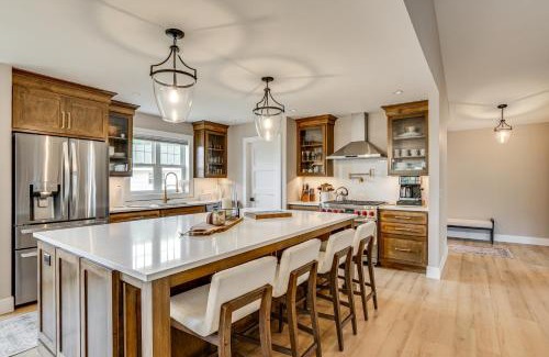 Elkhart Lake Casa | Walk to Beaches and Restaurants Elkhart Lake Escape