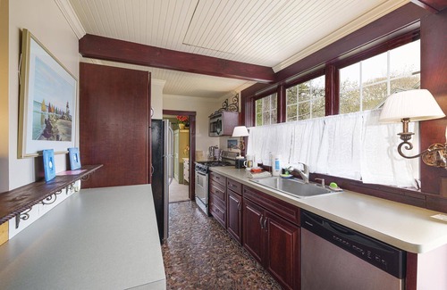 Hyannis Apartamento | Walk To Beaches, Main Street, and Harbor. 1BR Cottage. Quiet Area. Captain Gosnold Village 16B