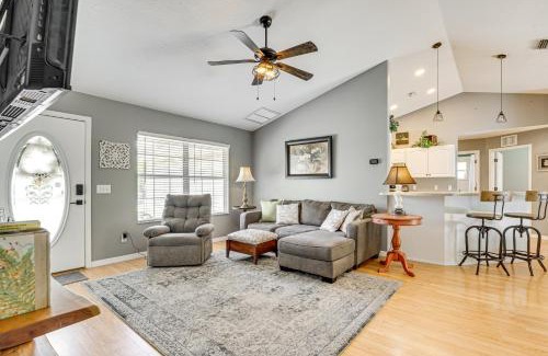 Crystal River Casa | Walk to Boat Ramp Dunnellon Home with Private Yard!