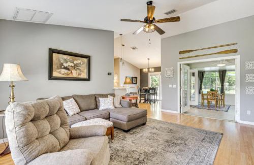 Crystal River Casa | Walk to Boat Ramp Dunnellon Home with Private Yard!
