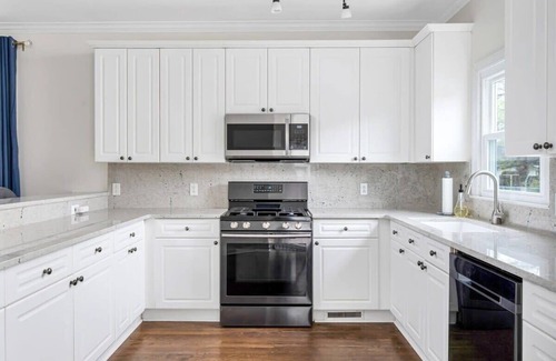 Germantown Casa | *Walk To Broadway* | Magnolia House in Germantown!