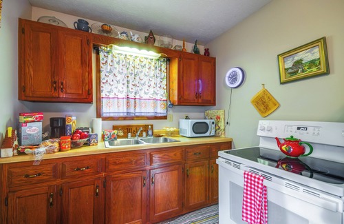 Lebanon Apartamento | Lebanon Studio ~ 13 Mi to Bennett Springs!