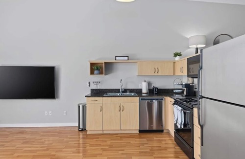 East Village Apartamento | Walk to Convention|Gym|Great for Mid Term Stay