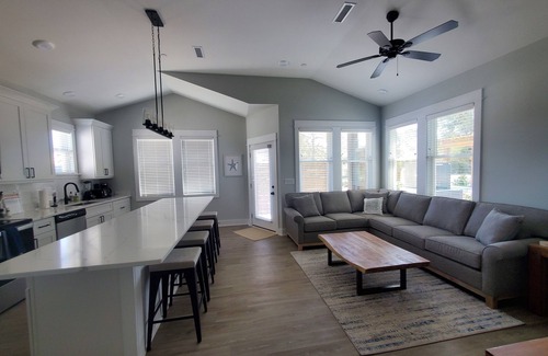 Corolla Condominio | Walk to Corolla Village and the Beach!