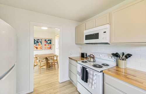 Central Arlington Casa | Walk to Cowboys Games: Arlington Home w/ Pool!