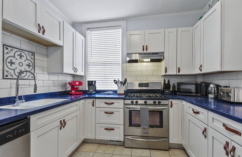 Dixon Park Casa | Walk to Cozy Forsyth Park, Charming Downtown Savannah, Charming Townhome