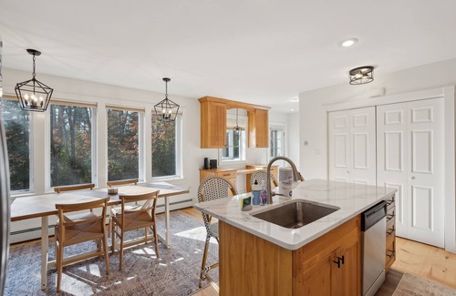 Kennebunk Casa | Walk to Dock Square! Firepit, Ping Pong, & Games!