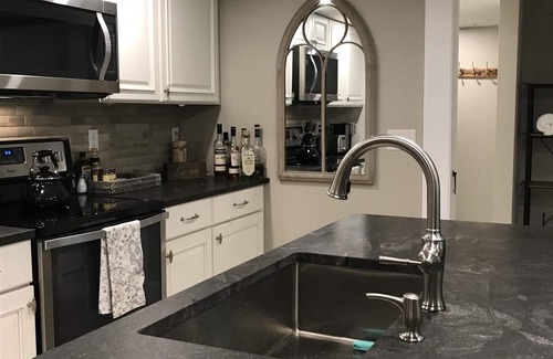 Historic Montford Apartamento | A pie del centro de Asheville desde este estudio 1902 recientemente renovado.