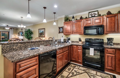 Gatlinburg Condominio | Walk to Downtown Gatlinburg! Cozy Condo near Convention Center & Hiking Trails!