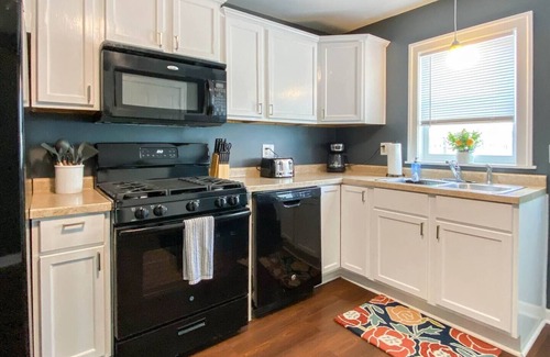 Ottawa Casa | Walk to Downtown Ottawa close to Starved Rock