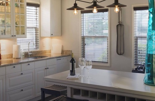 Napa Casa | Walk to downtown, Oxbow, BottleRock, nightlife, dining & shops! Spa and more!