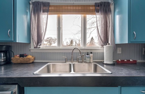 Prescott Casa | Walk to Downtown Prescott Shops, Dining and Riverfront at Cardinal Cottage