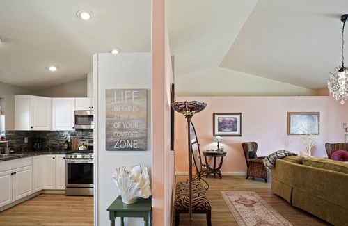 Redmond Casa | Walk to Dry Canyon, Pet Friendly, Fenced Yard, Smith Rocks, RV Parking