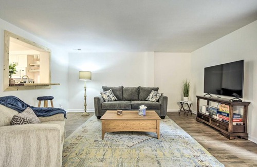 Taylor's Pond Casa | Walk to Dtwn and Breweries Townhome in Cary!