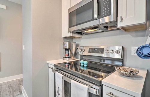 Charlevoix Casa | Walk to Dtwn: Charlevoix Townhome w/ Fireplace