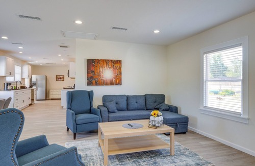 Tehachapi Casa | Walk to Dtwn Tehachapi: Updated Getaway w/ Yard!
