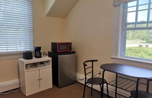 Framingham Apartamento | Walk to FSU, shopping center, separate entrance