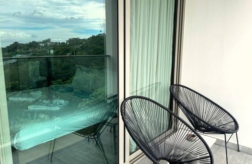 Kamala Apartamento | Walk to Kamala beach, Oceana sea view studio