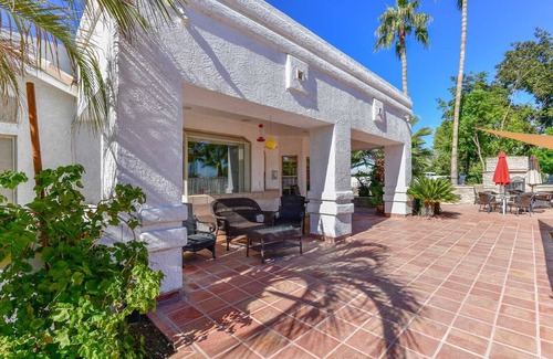 Larissa Casa | HEATED SPA WALK 2 LA-WSOX SP TRAINING 5MN DRIVE 2 STADIUM 1AC YARD 4Ksq ft HOME