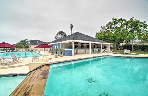 April Sound Casa | Walk to Lake Conroe Family-Friendly Getaway!