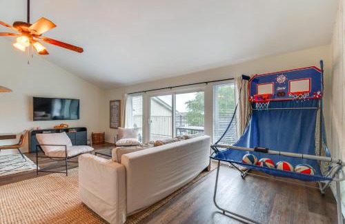 April Sound Casa | Walk to Lake Conroe Family-Friendly Getaway!