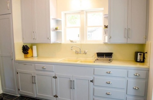 Lone Pine Casa | Walk to Main St! 20 min drive to Whitney Portal. High speed internet