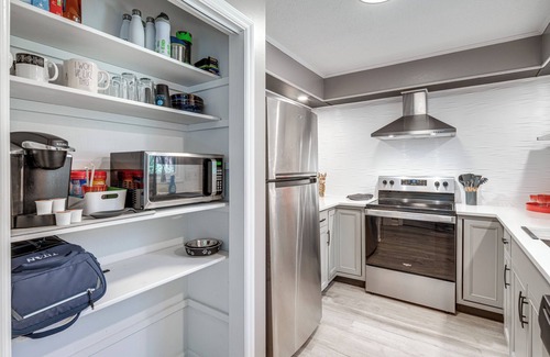 West Side Historic District Casa | Walk to Main St Hendersonville: Chic Home w/ Yard