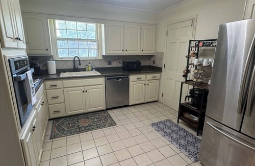 National Hills Casa | Walk to Masters! Spacious 4-bedroom house in Augusta
