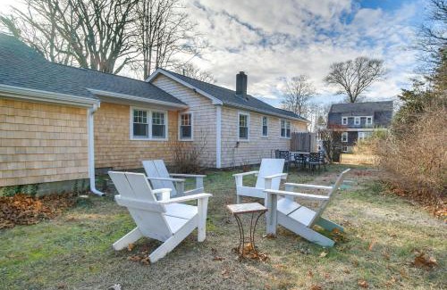 Monument Beach Casa | Walk to Monument Beach Cape Cod Cottage with Grill
