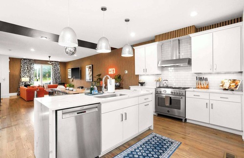 Eighth Avenue Casa | Walk to Music, Food, Comedy - VIBE at 8th & Argyle