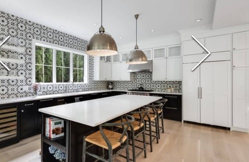 Amagansett Lanes Casa | Walk to Ocean Beach & Town from NEW 6 Bedroom Home on Hedges Lane