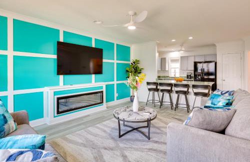 North Carolina Coast Apartamento | Walk to Ocean Carolina Beach Condo with 2 Balconies