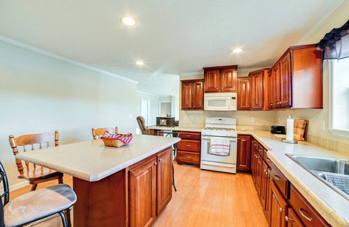 Golconda Casa | Walk to Ohio River: Golconda Home w/ Water Views!