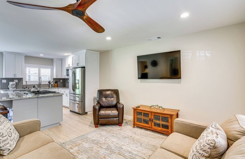 Benton Tract Casa | Walk to Park & Aquatic Center: Airy Redding Home!