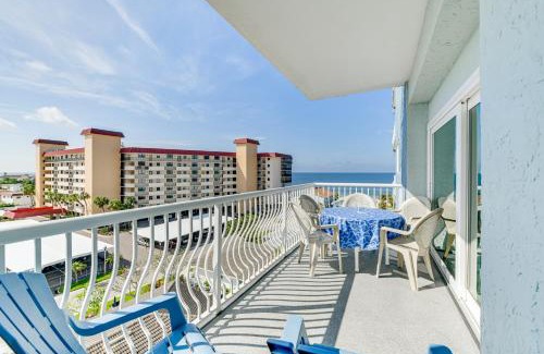 Redington Shores Apartamento | Walk to Redington Beach Gulf-View Condo with Pool